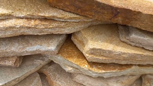 Плитняк златолит жёлтый золотистый для отмостки купить в Карачаево-Черкесской Республике