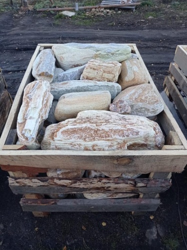 Златолит жёлтый, жёлто-зелёный глыбки и валуны для ланшафтного дизайна купить в Карачаево-Черкесской Республике