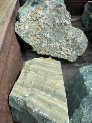 Ландшафтные глыбы зелёные 200-500 килограмм купить в Карачаево-Черкесской Республике