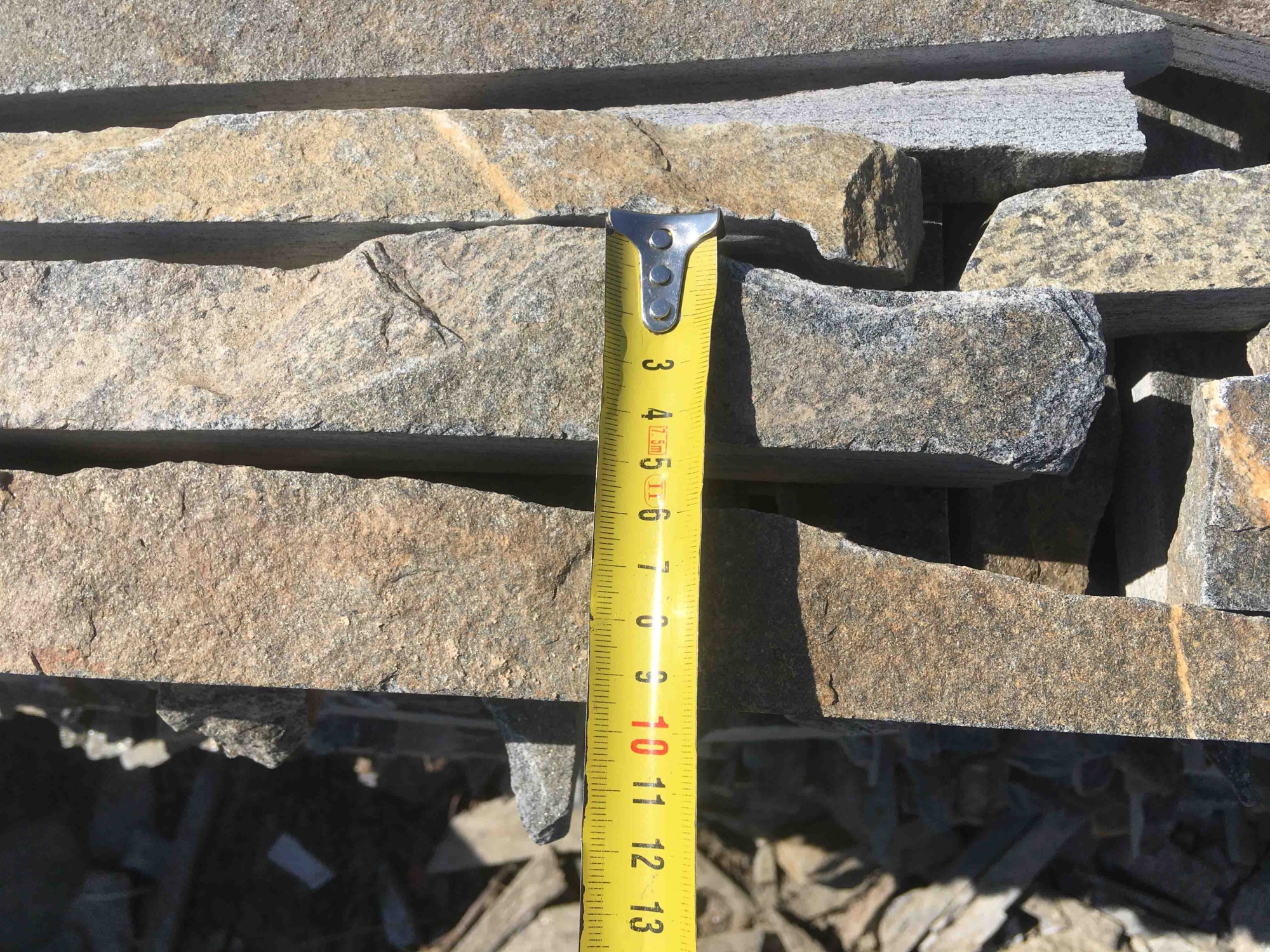 Горбушка златолит мультиколор для облицовки купить в Карачаево-Черкесской Республике