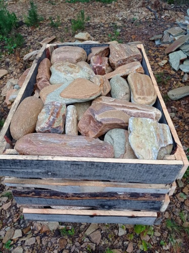 Златолит жёлтый, жёлто-зелёный глыбки и валуны для ланшафтного дизайна купить в Карачаево-Черкесской Республике