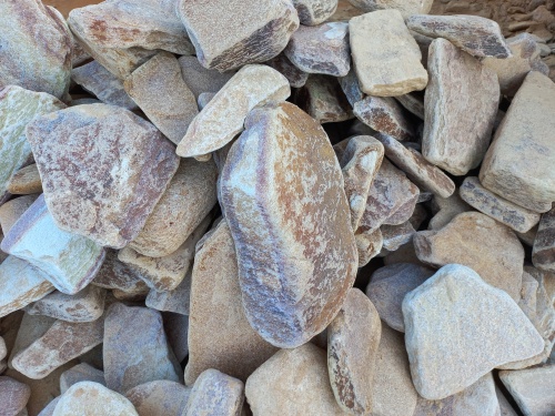 Златолит жёлтый, жёлто-зелёный глыбки и валуны для ланшафтного дизайна купить в Карачаево-Черкесской Республике