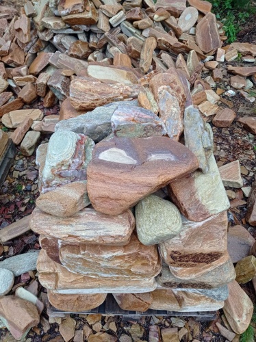 Златолит жёлтый, жёлто-зелёный глыбки и валуны для ланшафтного дизайна купить в Карачаево-Черкесской Республике