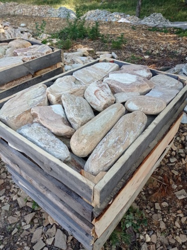 Златолит жёлтый, жёлто-зелёный глыбки и валуны для ланшафтного дизайна купить в Карачаево-Черкесской Республике