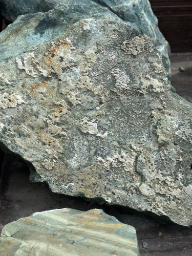 Ландшафтные глыбы зелёные 200-500 килограмм купить в Карачаево-Черкесской Республике