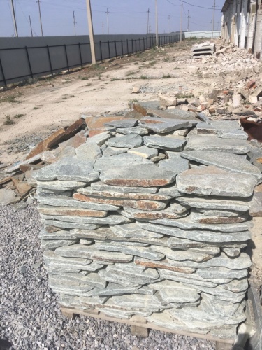 Златолит серебристый галтованный для лестниц купить в Карачаево-Черкесской Республике